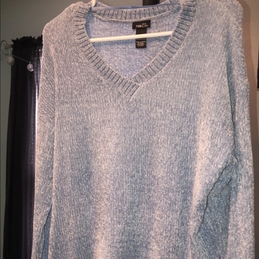Long sleeve blue sweater